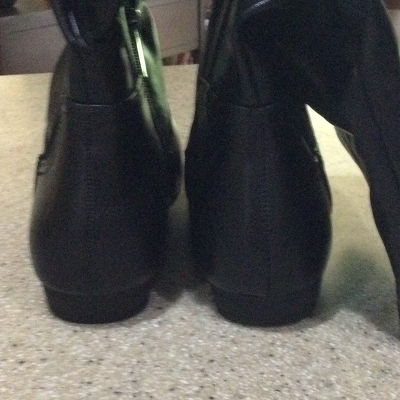 NIB Cloudwalkers black tall slouch boot. Size 8 WIDE. Faux leather. - Picture 6 of 10